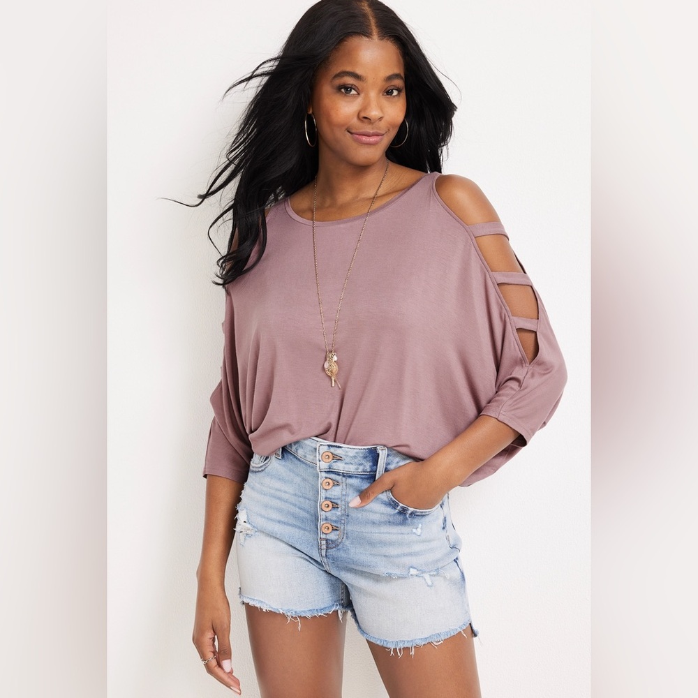Edgely Cut Out Cold Shoulder‎ Tee Size Small